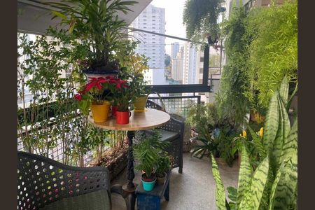 Apartamento à venda com 107m², 2 quartos e 2 vagas