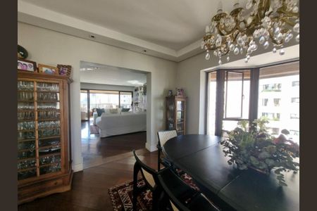 Apartamento à venda com 250m², 4 quartos e 4 vagas