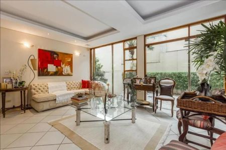 Casa à venda com 370m², 4 quartos e 4 vagas