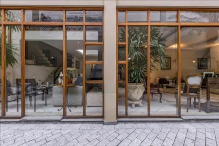 Casa à venda com 370m², 4 quartos e 4 vagas