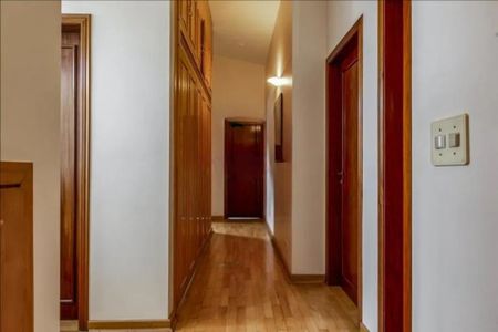 Casa à venda com 370m², 4 quartos e 4 vagas