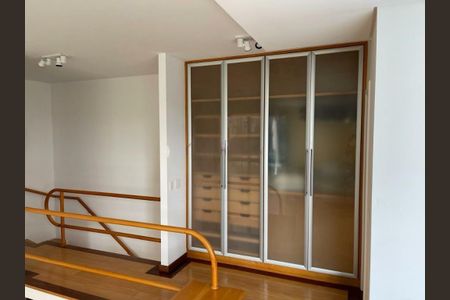 Apartamento à venda com 82m², 1 quarto e 2 vagas