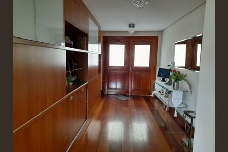 Casa à venda com 316m², 4 quartos e 6 vagas