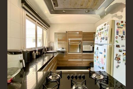 Apartamento para alugar com 159m², 3 quartos e 3 vagas