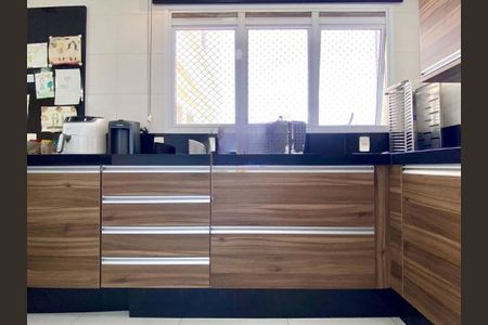 Apartamento para alugar com 159m², 3 quartos e 3 vagas