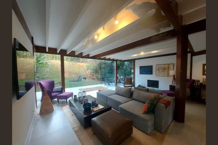 Casa à venda com 292m², 3 quartos e 4 vagas