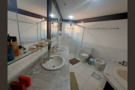 Casa à venda com 292m², 3 quartos e 4 vagas