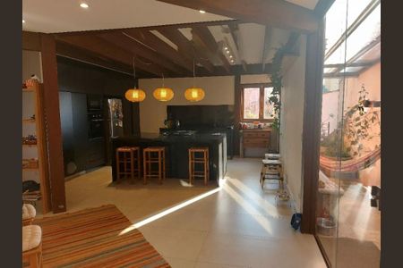 Casa à venda com 292m², 3 quartos e 4 vagas
