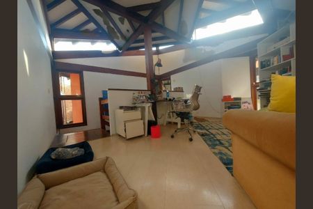 Casa à venda com 292m², 3 quartos e 4 vagas