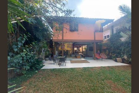 Casa à venda com 292m², 3 quartos e 4 vagas