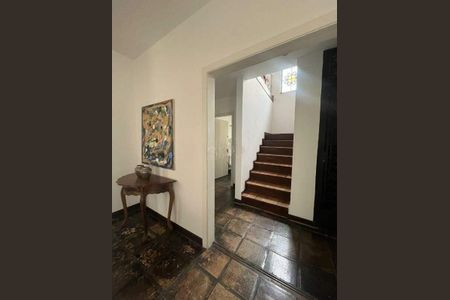 Casa à venda com 300m², 4 quartos e 4 vagas