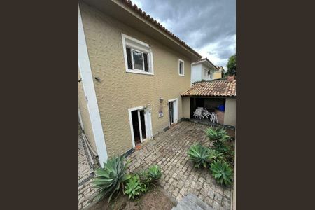 Casa à venda com 300m², 4 quartos e 4 vagas