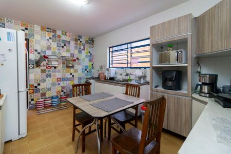 Casa à venda com 190m², 3 quartos e 4 vagas Casa à venda com 190m², 3 quartos e 4 vagasCozinha