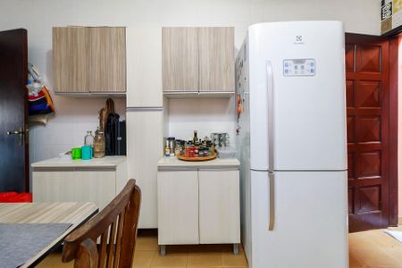 Casa à venda com 190m², 3 quartos e 4 vagas Casa à venda com 190m², 3 quartos e 4 vagasCozinha