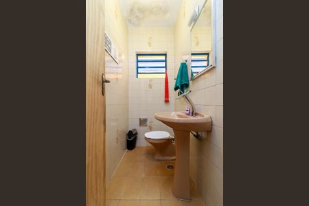 Casa à venda com 190m², 3 quartos e 4 vagas Casa à venda com 190m², 3 quartos e 4 vagasLavabo