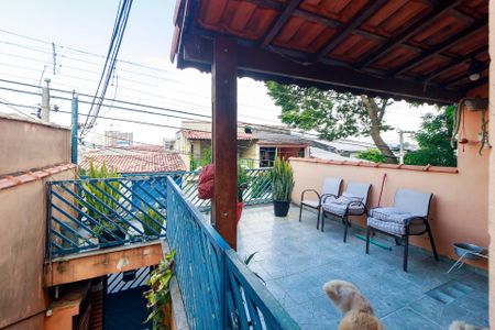 Casa à venda com 190m², 3 quartos e 4 vagas Casa à venda com 190m², 3 quartos e 4 vagasVaranda