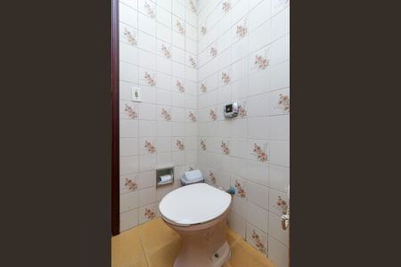 Casa à venda com 190m², 3 quartos e 4 vagas Casa à venda com 190m², 3 quartos e 4 vagasBanheiro 1