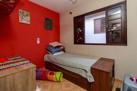 Casa à venda com 190m², 3 quartos e 4 vagas Casa à venda com 190m², 3 quartos e 4 vagasQuarto 2