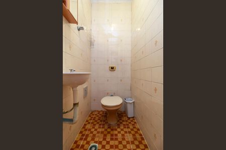 Casa à venda com 190m², 3 quartos e 4 vagas Casa à venda com 190m², 3 quartos e 4 vagasÁrea de Serviço - Banheiro