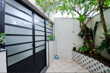 Casa à venda com 250m², 4 quartos e 5 vagasÁrea de Serviço