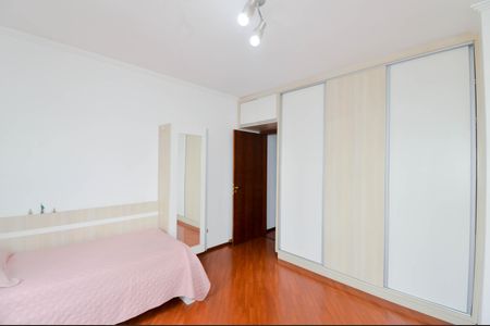 Casa à venda com 250m², 4 quartos e 5 vagasQuarto 1