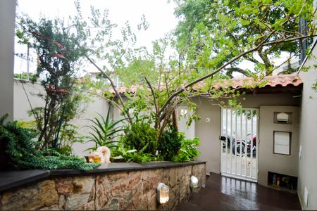 Casa à venda com 250m², 4 quartos e 5 vagasEntrada Social