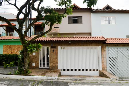 Casa à venda com 250m², 4 quartos e 5 vagasFachada