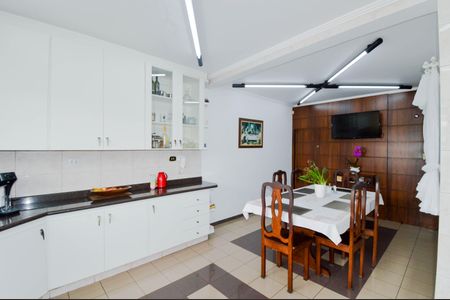 Casa à venda com 250m², 4 quartos e 5 vagasCozinha