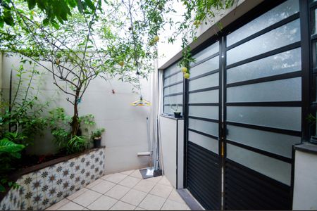 Casa à venda com 250m², 4 quartos e 5 vagasÁrea de Serviço