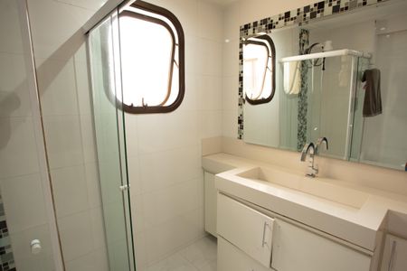 Apartamento à venda com 347m², 4 quartos e 3 vagas Apartamento à venda com 347m², 4 quartos e 3 vagasBANHEIRBANHEIRO QUARTO 1