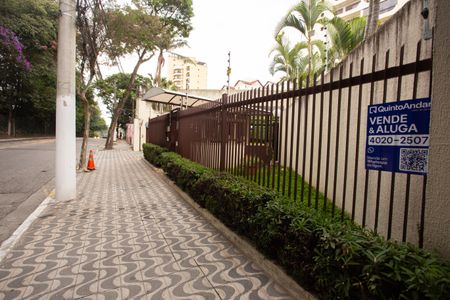 Apartamento à venda com 347m², 4 quartos e 3 vagas Apartamento à venda com 347m², 4 quartos e 3 vagasFACHADA