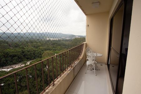 Apartamento à venda com 347m², 4 quartos e 3 vagas Apartamento à venda com 347m², 4 quartos e 3 vagasVARANDA