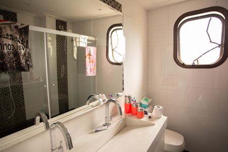 Apartamento à venda com 347m², 4 quartos e 3 vagas Apartamento à venda com 347m², 4 quartos e 3 vagasBANHEIRO QUARTO 3