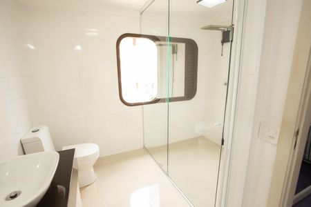 Apartamento à venda com 347m², 4 quartos e 3 vagas Apartamento à venda com 347m², 4 quartos e 3 vagasBANHEIRO QUARTO 4