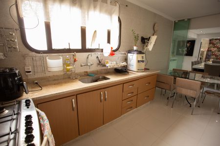 Apartamento à venda com 347m², 4 quartos e 3 vagas Apartamento à venda com 347m², 4 quartos e 3 vagasCOZINHA