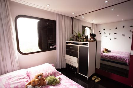 Apartamento à venda com 347m², 4 quartos e 3 vagas Apartamento à venda com 347m², 4 quartos e 3 vagasQUARTO 3