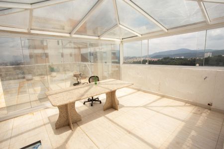 Apartamento à venda com 347m², 4 quartos e 3 vagas Apartamento à venda com 347m², 4 quartos e 3 vagasTERRAÇO