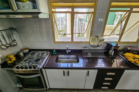 Apartamento à venda com 127m², 2 quartos e 3 vagasCozinha