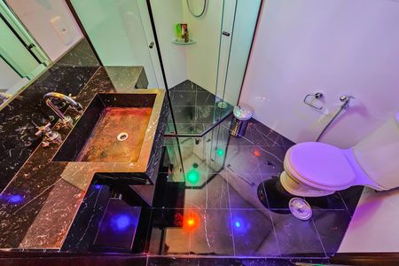 Apartamento à venda com 127m², 2 quartos e 3 vagasBanheiro do Quarto 1