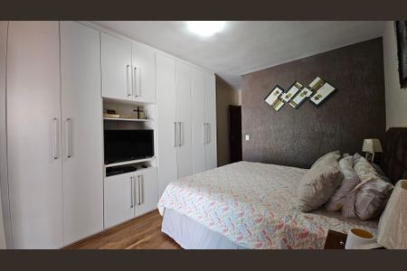 Casa à venda com 200m², 3 quartos e 2 vagas Casa à venda com 200m², 3 quartos e 2 vagasQuarto 1