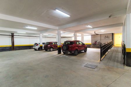 Apartamento à venda com 38m², 2 quartos e 1 vaga Apartamento à venda com 38m², 2 quartos e 1 vagaEstacionamento