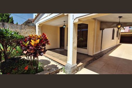 Casa à venda com 500m², 3 quartos e 2 vagasEntrada