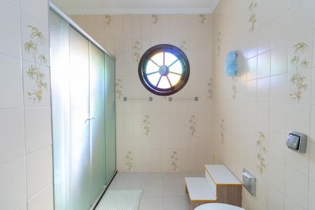 Casa à venda com 141m², 3 quartos e 4 vagasBanheiro