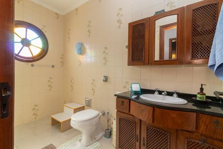 Casa à venda com 141m², 3 quartos e 4 vagasBanheiro