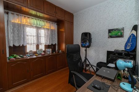 Casa à venda com 141m², 3 quartos e 4 vagasQuarto 2