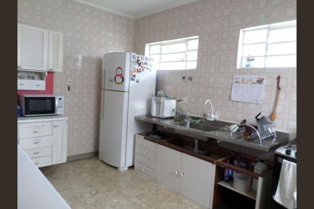 Casa à venda com 260m², 4 quartos e 2 vagas