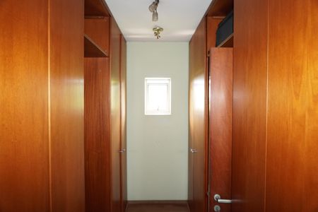 Apartamento à venda com 305m², 4 quartos e 4 vagasCloset