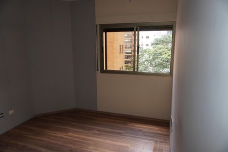 Apartamento à venda com 305m², 4 quartos e 4 vagasSuíte 3