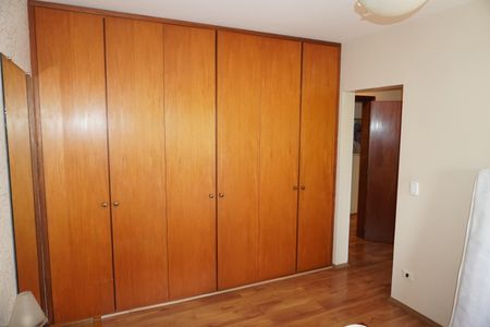 Apartamento à venda com 305m², 4 quartos e 4 vagasSuíte 1