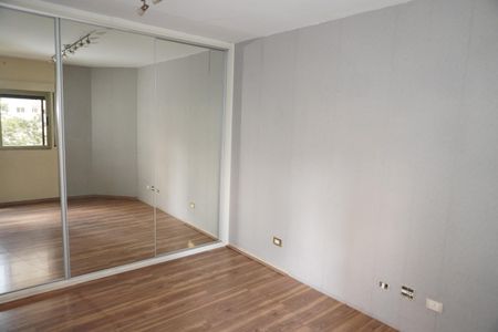 Apartamento à venda com 305m², 4 quartos e 4 vagasSuíte 3